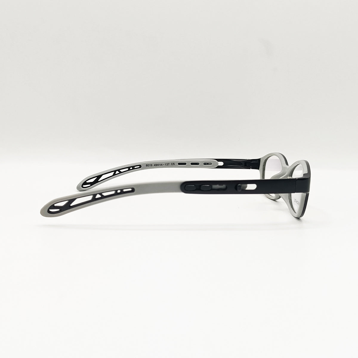 Black and White Silicon Glasses