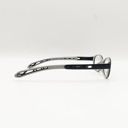 Black and White Silicon Glasses