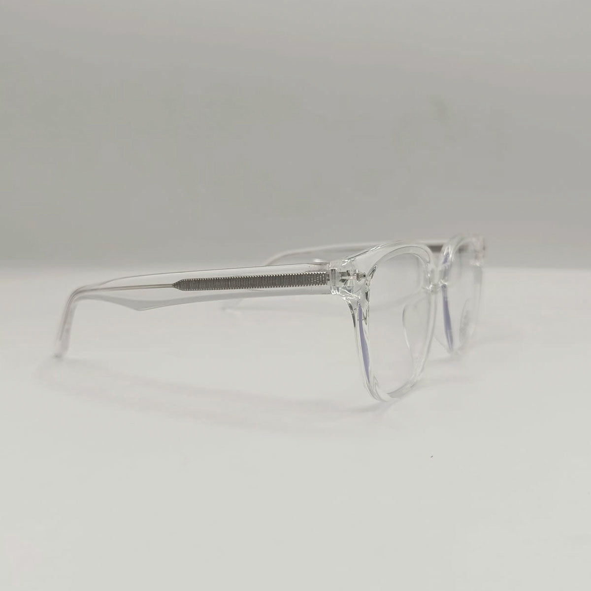 Original Transparent Glasses – Modern Clarity, Essential Protection
