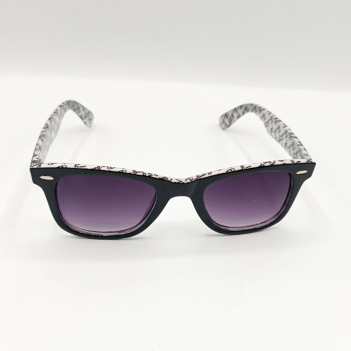 Ray-Ban Wayfarer Edition – Classic with a Twist