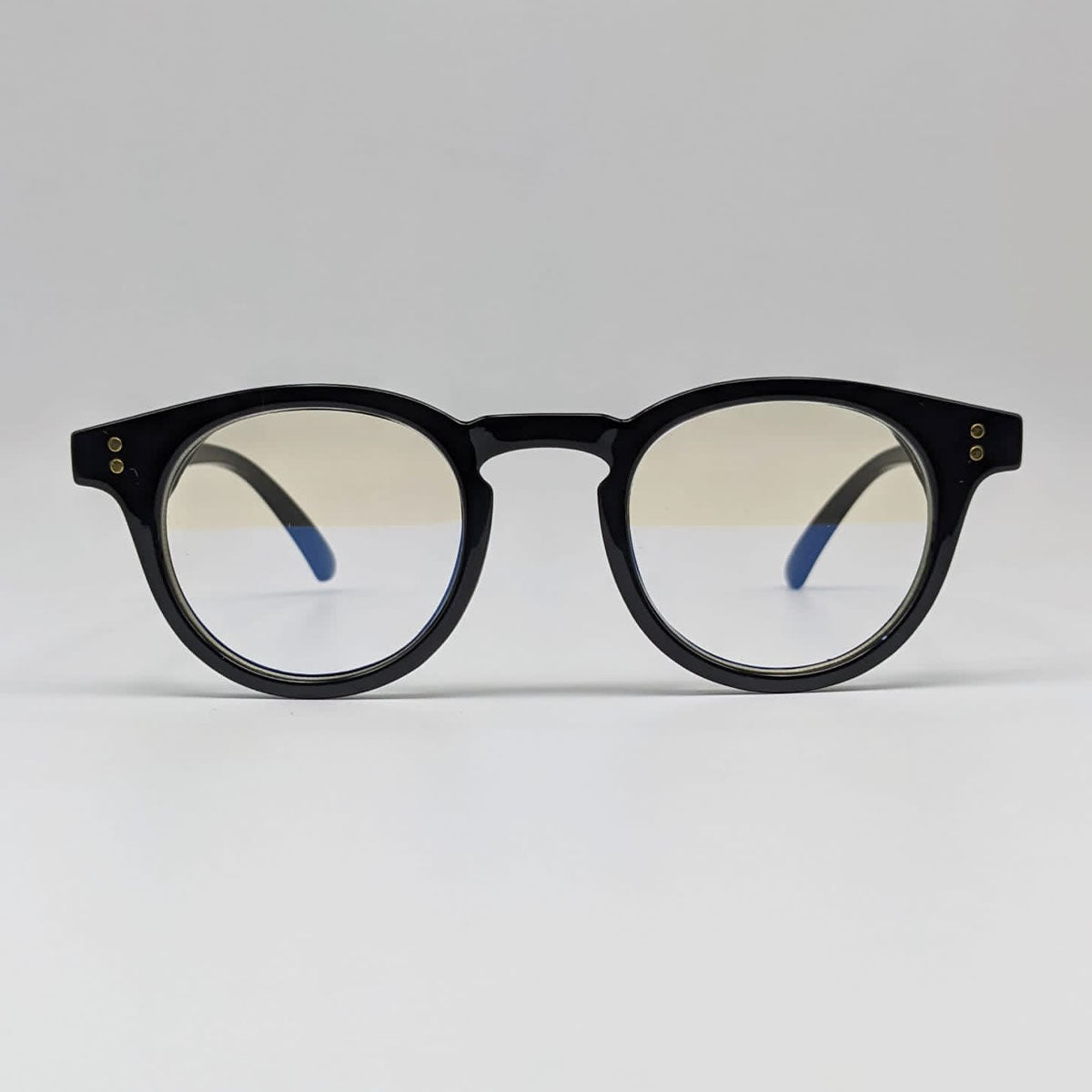 Round Bold Black P-22