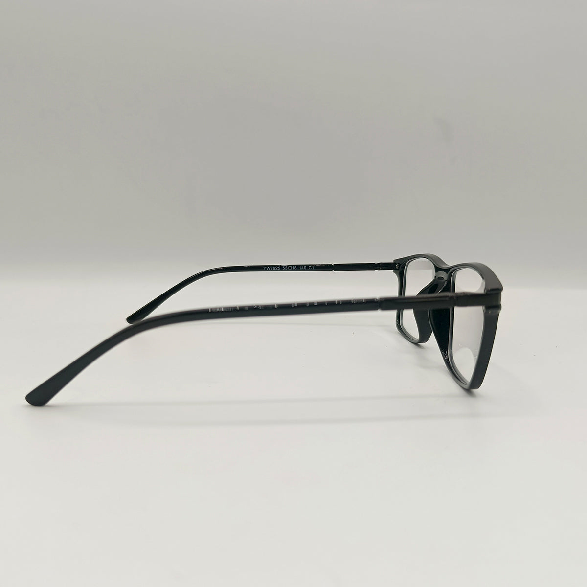 Sullivan Rectangle Black Glasses